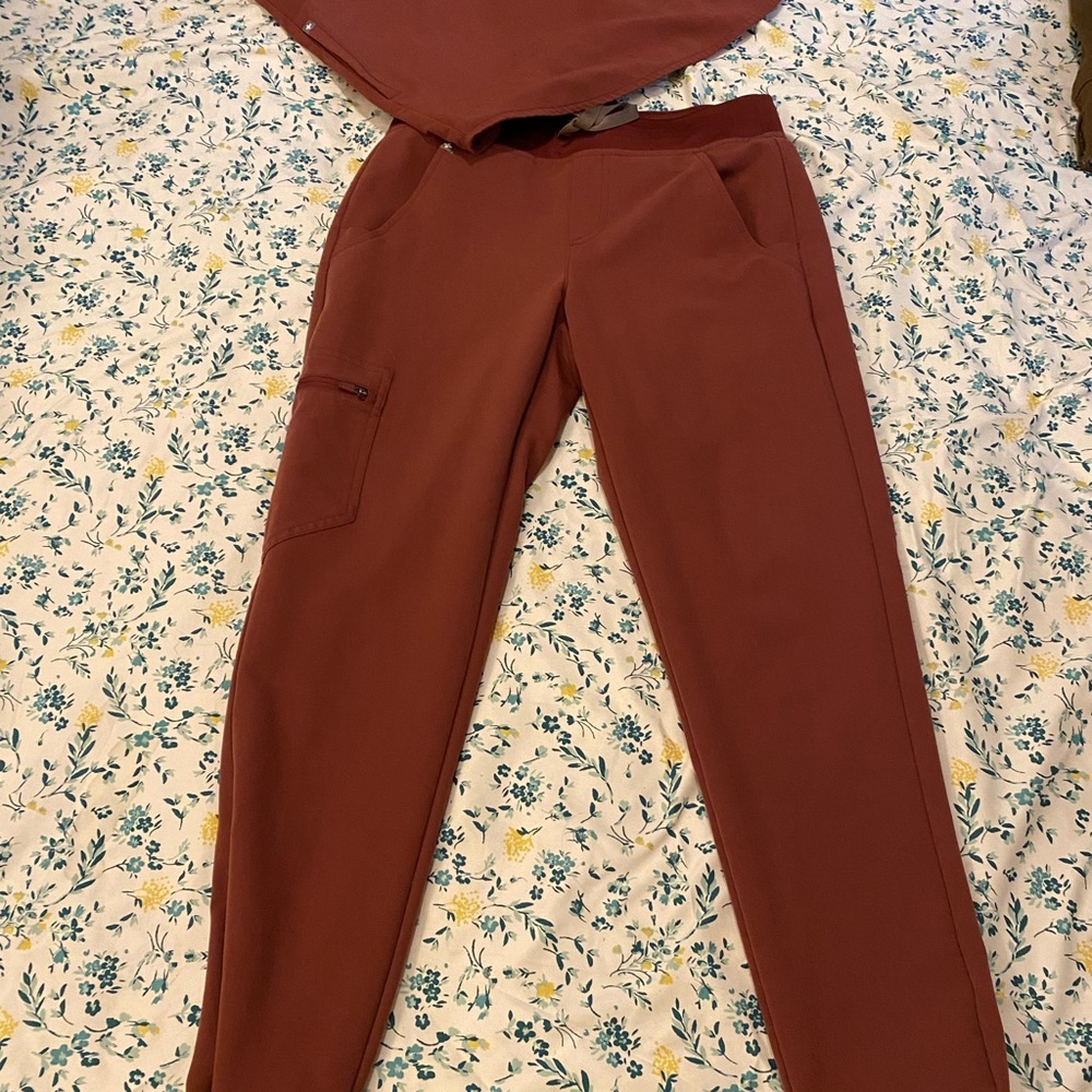 Figs Zamora Jogger Scrub Pants xs regular, color Mauve.